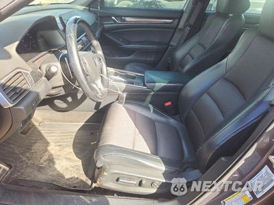 Zdjęcie 7 z 12 samochodu: 2018 HONDA ACCORD SPORT VIN:1HGCV1F30JA051646 - miniatura