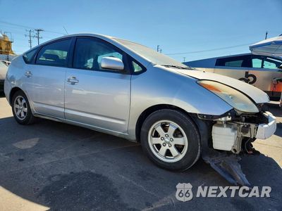 Czwarte zdjęcie samochodu z boku: 2004 TOYOTA PRIUS BASE VIN:JTDKB20U740081280 - miniatura