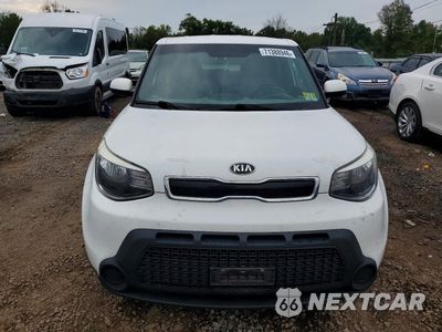 Piąte zdjęcie samochodu w środku: 2015 KIA SOUL + VIN:KNDJP3A55F7144428 - miniatura