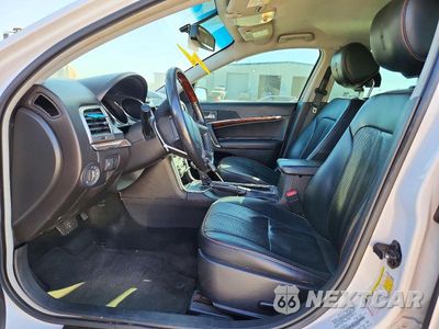 Zdjęcie 7 z 12 samochodu: 2012 LINCOLN MKZ VIN:3LNHL2GC0CR839829 - miniatura