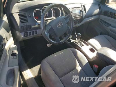 Zdjęcie 8 z 12 samochodu: 2012 TOYOTA TACOMA V6 VIN:5TFUU4EN4CX039235 - miniatura