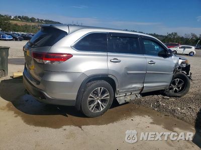 Trzecie zdjęcie samochodu z tyłu: 2017 TOYOTA HIGHLANDER LE VIN:5TDBZRFH6HS460434 - miniatura