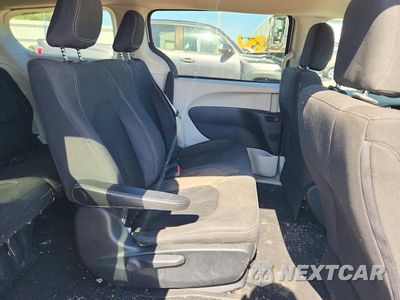 Zdjęcie 11 z 13 samochodu: 2020 CHRYSLER VOYAGER L VIN:2C4RC1AG4LR105960 - miniatura