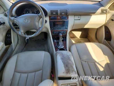 Zdjęcie 8 z 13 samochodu: 2007 MERCEDES-BENZ C 280 4MATIC VIN:WDBRF92H57F929474 - miniatura
