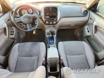 Zdjęcie 8 z 13 samochodu: 2004 TOYOTA RAV4 BASE VIN:JTEHD20V140013663 - miniatura