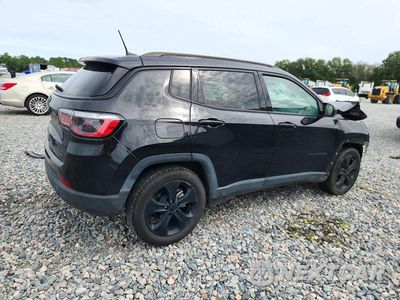Trzecie zdjęcie samochodu z tyłu: 2021 JEEP COMPASS LATITUDE VIN:3C4NJCBB8MT604682 - miniatura