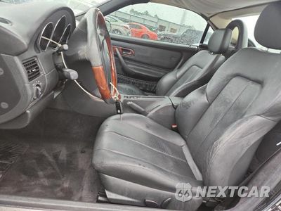 Zdjęcie 7 z 12 samochodu: 2001 MERCEDES-BENZ SLK 320 VIN:WDBKK65F21F185555 - miniatura