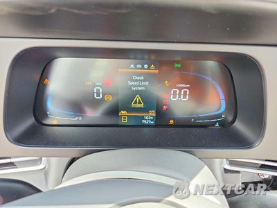 Zdjęcie 9 z 12 samochodu: 2026 HYUNDAI ELANTRA SEL SPORT PREMIUM VIN:KMHLS4DG2TU104312 - miniatura