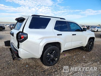 Trzecie zdjęcie samochodu z tyłu: 2025 TOYOTA 4RUNNER PLATINUM HV VIN:JTEVB5BR1S5018548 - miniatura