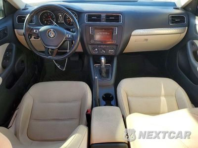 Zdjęcie 8 z 12 samochodu: 2017 VOLKSWAGEN JETTA SE VIN:3VWDB7AJ5HM410620 - miniatura