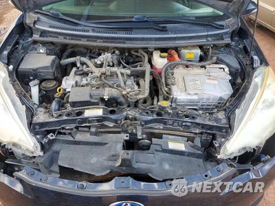 Zdjęcie 11 z 13 samochodu: 2013 TOYOTA PRIUS C TWO VIN:JTDKDTB33D1531148 - miniatura