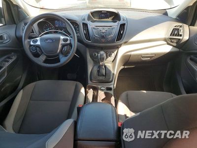 Zdjęcie 8 z 13 samochodu: 2014 FORD ESCAPE S VIN:1FMCU0F74EUD77769 - miniatura