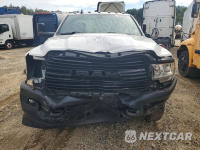 Piąte zdjęcie samochodu w środku: 2022 RAM 3500 VIN:3C7WRSBL7NG317962 - miniatura