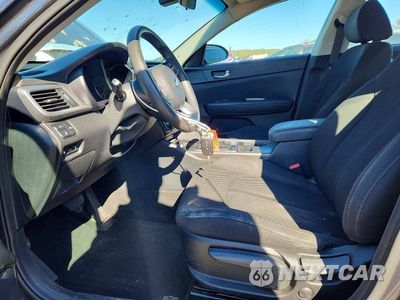 Zdjęcie 7 z 12 samochodu: 2020 KIA OPTIMA LX VIN:5XXGT4L33LG385110 - miniatura