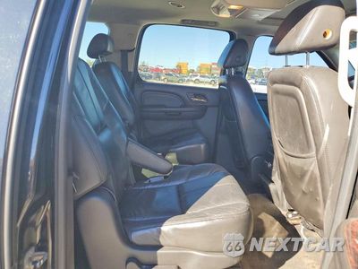 Zdjęcie 11 z 13 samochodu: 2007 GMC YUKON XL DENALI VIN:1GKFK66827J345088 - miniatura