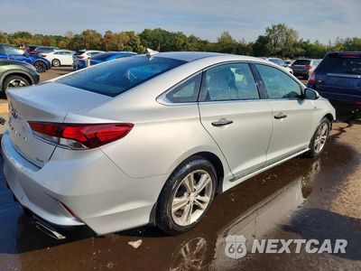 Trzecie zdjęcie samochodu z tyłu: 2019 HYUNDAI SONATA SPORT VIN:5NPE34AF8KH783954 - miniatura