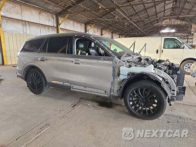 Czwarte zdjęcie samochodu z boku: 2022 LINCOLN AVIATOR RESERVE VIN:5LM5J7XC0NGL04769 - miniatura