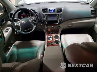 Zdjęcie 8 z 13 samochodu: 2013 TOYOTA HIGHLANDER LIMITED VIN:5TDDK3EH3DS192383 - miniatura