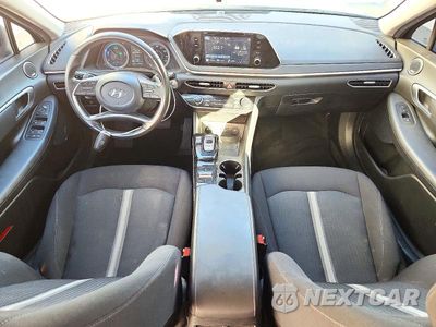 Zdjęcie 8 z 12 samochodu: 2021 HYUNDAI SONATA HYBRID SEL VIN:KMHL34JJ3MA027949 - miniatura