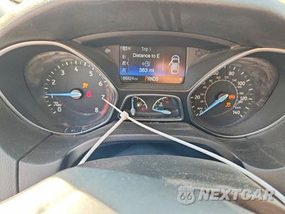 Zdjęcie 9 z 12 samochodu: 2016 FORD FOCUS TITANIUM VIN:1FADP3N28GL256510 - miniatura