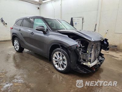 Czwarte zdjęcie samochodu z boku: 2023 TOYOTA HIGHLANDER LIMITED VIN:5TDKDRBH9PS031582 - miniatura