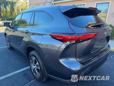Drugie zdjęcie samochodu z przodu: 2021 TOYOTA HIGHLANDER XLE VIN:5TDGZRBH1MS557448 - miniatura
