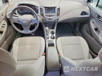 Zdjęcie 8 z 12 samochodu: 2018 CHEVROLET CRUZE LT VIN:1G1BE5SM6J7199712 - miniatura