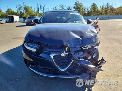 Piąte zdjęcie samochodu w środku: 2024 ALFA ROMEO TONALE TI VIN:ZASPATCW8R3050268 - miniatura