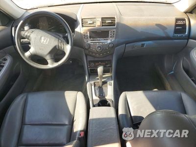 Zdjęcie 8 z 12 samochodu: 2006 HONDA ACCORD EX VIN:1HGCM56826A020136 - miniatura