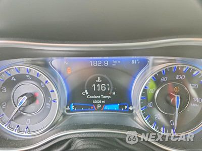 Zdjęcie 9 z 12 samochodu: 2019 CHRYSLER 300 TOURING VIN:2C3CCAAGXKH561444 - miniatura