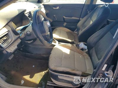 Zdjęcie 7 z 12 samochodu: 2018 KIA RIO LX VIN:3KPA24AB0JE072704 - miniatura