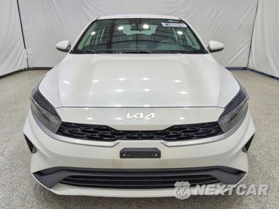 Piąte zdjęcie samochodu w środku: 2024 KIA FORTE LXS VIN:3KPF24AD2RE733104 - miniatura
