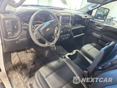 Zdjęcie 8 z 12 samochodu: 2024 CHEVROLET SILVERADO K3500 VIN:1GC3YSE71RF436633 - miniatura