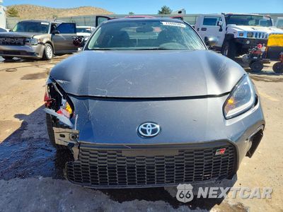 Piąte zdjęcie samochodu w środku: 2024 TOYOTA GR 86 PREMIUM VIN:JF1ZNBE19R8753343 - miniatura