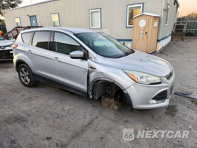 Czwarte zdjęcie samochodu z boku: 2016 FORD ESCAPE SE VIN:1FMCU9GX4GUA13423 - miniatura