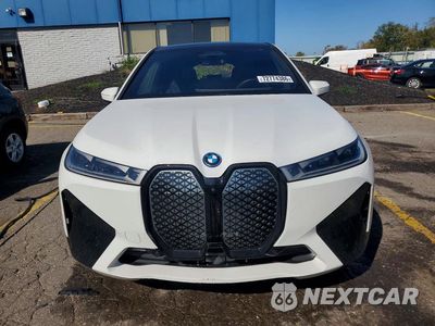 Piąte zdjęcie samochodu w środku: 2025 BMW IX M60 VIN:WB533CF07SCS59563 - miniatura