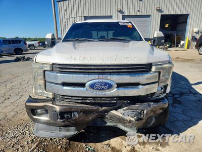 Piąte zdjęcie samochodu w środku: 2017 FORD F250 SUPER DUTY VIN:1FT7W2BT3HED04552 - miniatura