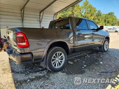 Trzecie zdjęcie samochodu z tyłu: 2019 RAM 1500 LARAMIE VIN:1C6SRFJT9KN763190 - miniatura