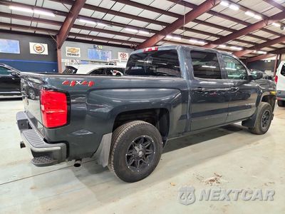 Trzecie zdjęcie samochodu z tyłu: 2018 CHEVROLET SILVERADO K1500 LT VIN:3GCUKREC3JG546145 - miniatura