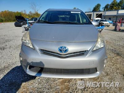 Piąte zdjęcie samochodu w środku: 2013 TOYOTA PRIUS V TWO VIN:JTDZN3EU5D3274448 - miniatura