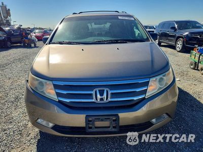 Piąte zdjęcie samochodu w środku: 2011 HONDA ODYSSEY EXL VIN:5FNRL5H63BB080032 - miniatura