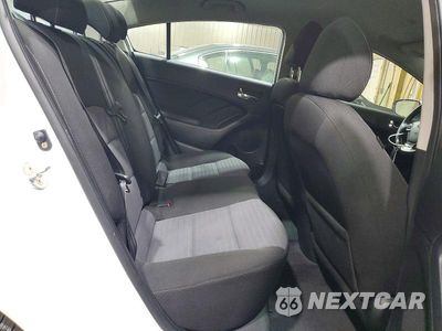 Zdjęcie 10 z 13 samochodu: 2018 KIA FORTE S VIN:3KPFL4A72JE177355 - miniatura