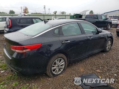 Trzecie zdjęcie samochodu z tyłu: 2017 KIA OPTIMA LX VIN:5XXGT4L33HG142419 - miniatura
