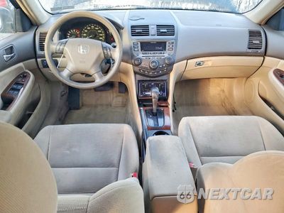 Zdjęcie 8 z 13 samochodu: 2007 HONDA ACCORD EX VIN:1HGCM56767A136528 - miniatura
