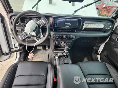 Zdjęcie 8 z 13 samochodu: 2025 JEEP WRANGLER SAHARA VIN:1C4PJXEN2SW560790 - miniatura