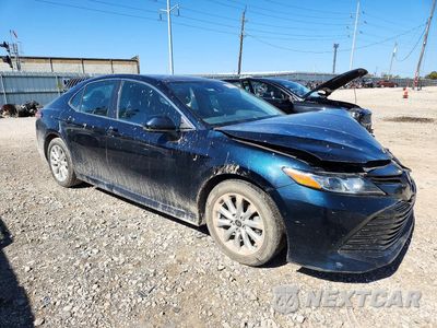 Czwarte zdjęcie samochodu z boku: 2020 TOYOTA CAMRY LE VIN:4T1C11AK2LU387594 - miniatura