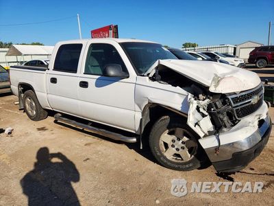 Czwarte zdjęcie samochodu z boku: 2006 CHEVROLET SILVERADO C1500 VIN:2GCEC13T161172110 - miniatura
