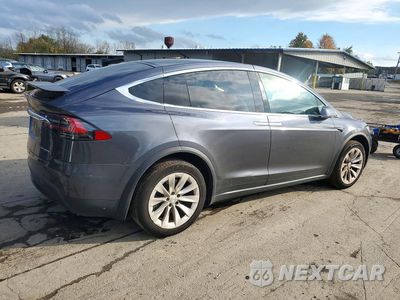 Trzecie zdjęcie samochodu z tyłu: 2020 TESLA MODEL X VIN:5YJXCAE2XLF300513 - miniatura