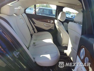 Zdjęcie 10 z 13 samochodu: 2019 MERCEDES-BENZ E 300 4MATIC VIN:WDDZF4KB3KA551165 - miniatura