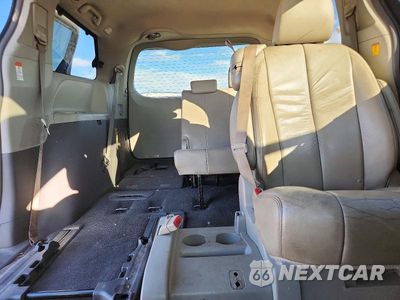 Zdjęcie 10 z 13 samochodu: 2011 TOYOTA SIENNA XLE 8-PASSENGER VIN:5TDYK3DC2BS027123 - miniatura